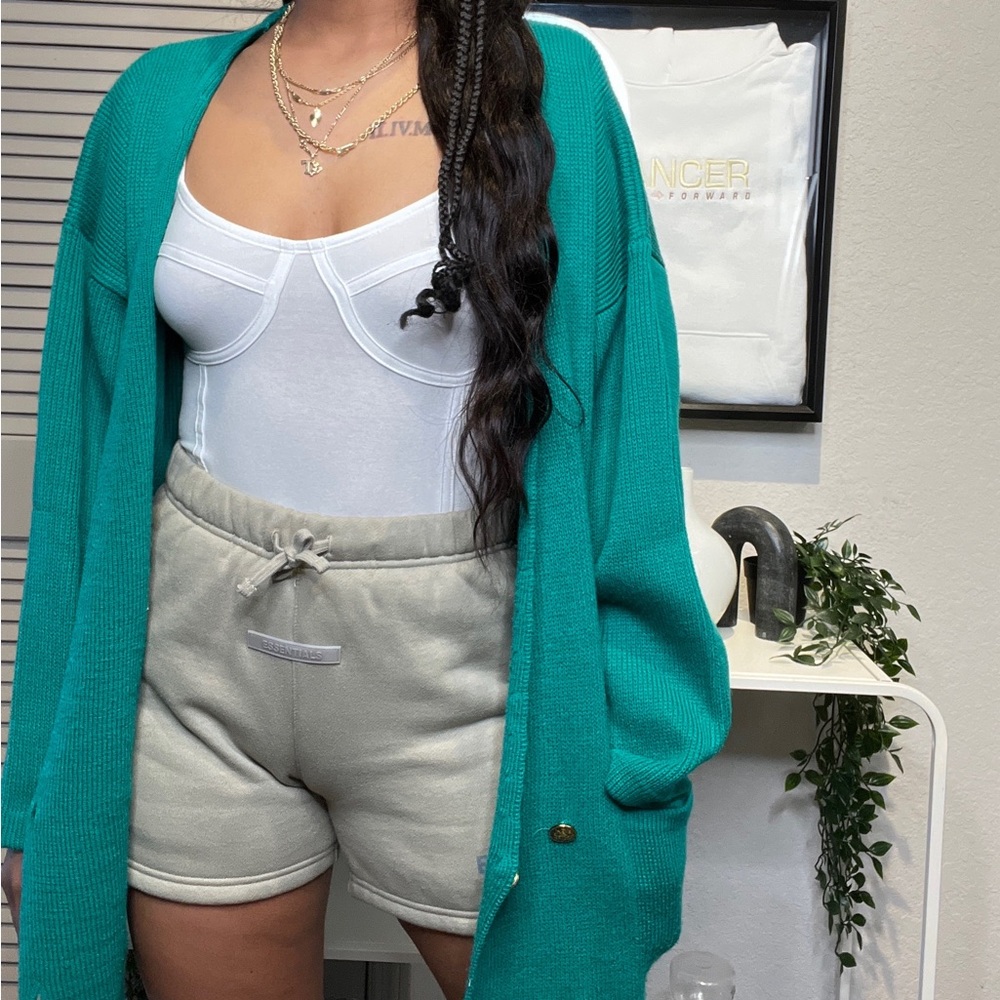 Women’s Large Green Hasting & Smith Long Sleeve Acrylic Cardigan.